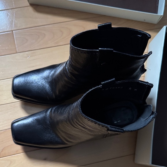 Stuart Weitzman Black Leather Ankle Boots 8M - Picture 2 of 11